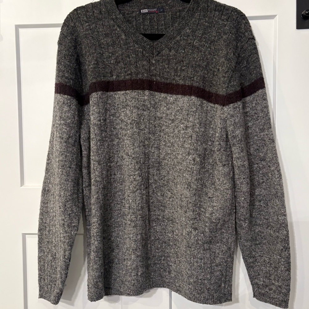 BKE Charcoal Textured Wool V Neck Sweater Men’s Large